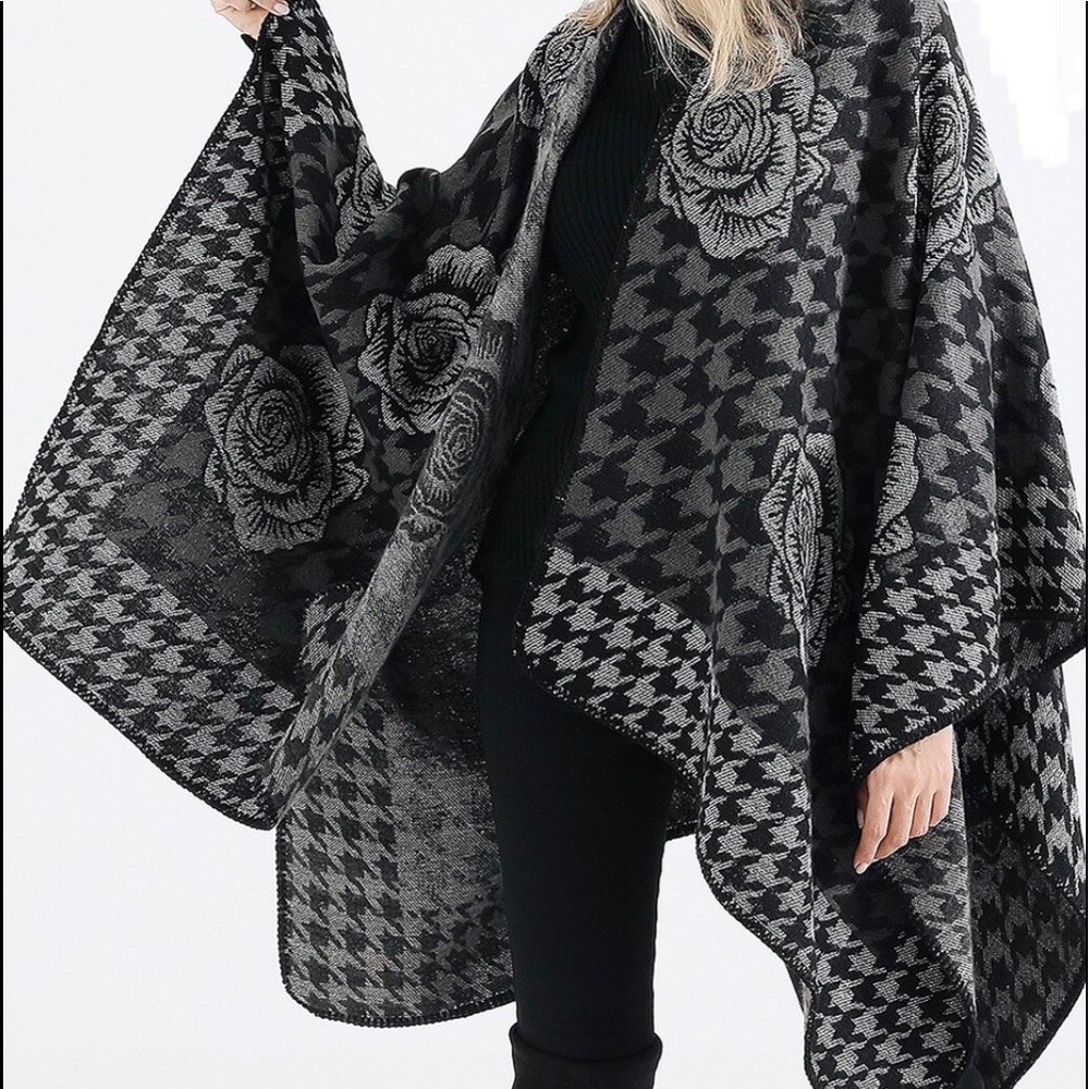 Shawl Black and grey houndstooth with rose print